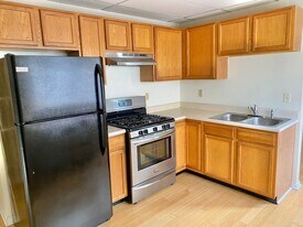 52 Grant St in Burlington, VT - Building Photo