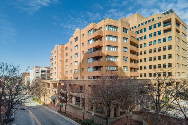 Hampden Square in Bethesda, MD - Building Photo - Building Photo