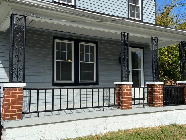 2403 Old Dominion St in Richmond, VA - Building Photo - Building Photo