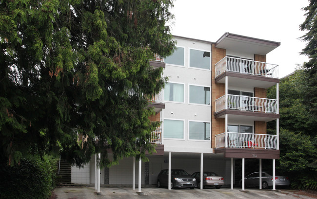 744 Belmont Pl E in Seattle, WA - Foto de edificio - Building Photo