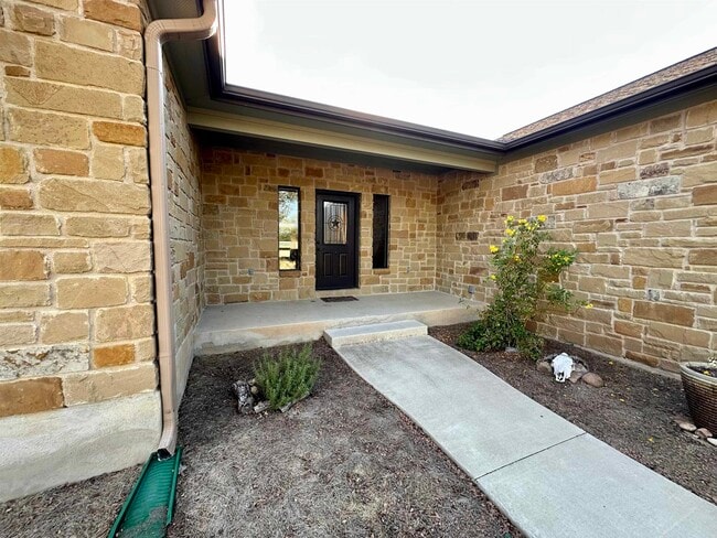 405 Woodlawn Dr in Kingsland, TX - Building Photo - Building Photo