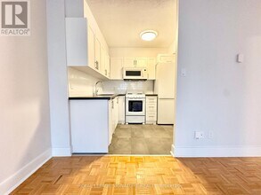 33 Isabella St in Toronto, ON - Building Photo - Building Photo