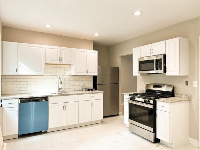 570 Washington St, Unit 1