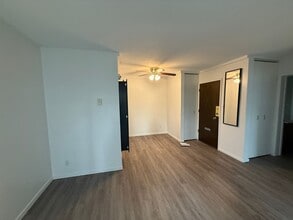 1219 Harwood St in Vancouver, BC - Building Photo - Building Photo