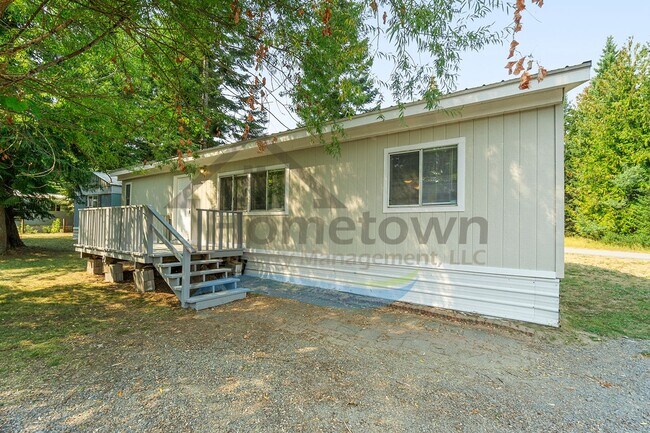 property at 468800 US-95