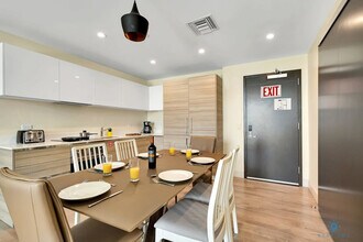 777 N Ocean Dr in Hollywood, FL - Building Photo - Building Photo