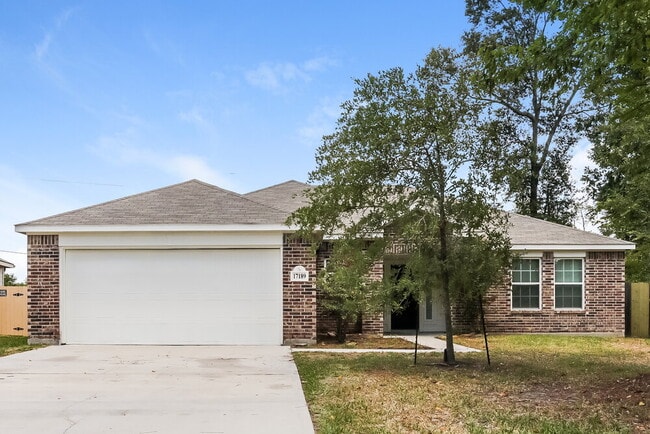 17189 Glen Oaks Dr