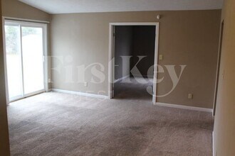 2923 Grassy Creek Dr in Indianapolis, IN - Building Photo - Building Photo