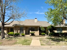 2614 Woodrow Blvd in Greenville, TX - Building Photo