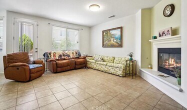 3278 Ashton Pl in Lancaster, CA - Building Photo - Building Photo