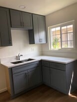 13352 Downey Ave in Paramount, CA - Building Photo