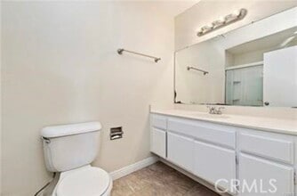 2403 W Acacia Ave in Hemet, CA - Building Photo - Building Photo