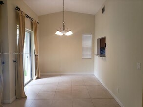 1494 Springside Dr in Weston, FL - Building Photo - Building Photo