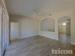 31137 Chatterly Dr, Unit 3313S201 in Wesley Chapel, FL - Foto de edificio - Building Photo