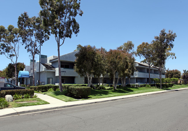 Harbor Village Apartments in Port Hueneme, CA - Foto de edificio - Building Photo