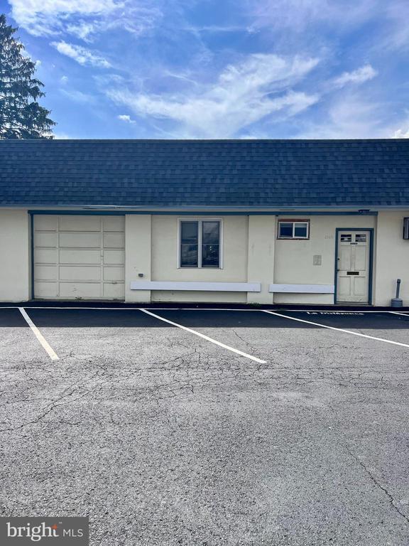 property at 2565 Huntingdon Pike
