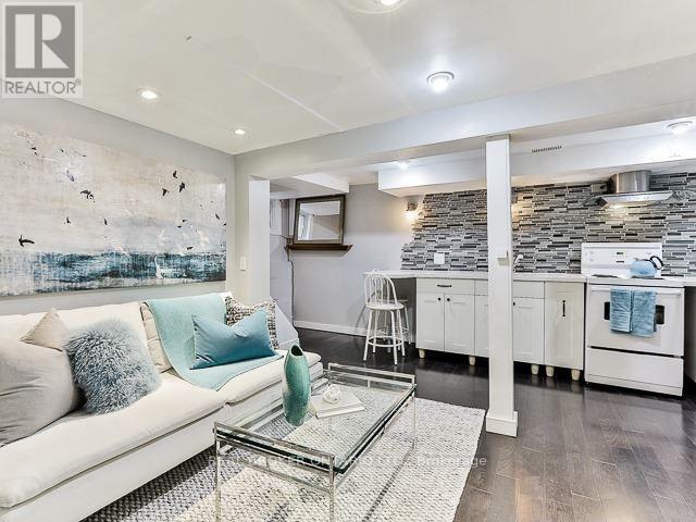 property at 254 Broadway Ave