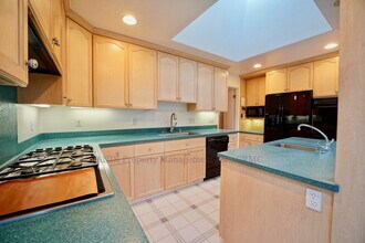 320 Alameda De La Loma in Novato, CA - Building Photo - Building Photo