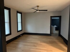 517 Livingston in East Dubuque, IL - Building Photo - Building Photo