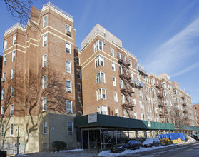 8801 Shore Rd in Brooklyn, NY - Foto de edificio - Building Photo