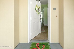 525 3rd St N in Jacksonville Beach, FL - Building Photo