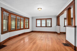 220 Valley Ave SW in Grand Rapids, MI - Building Photo - Building Photo