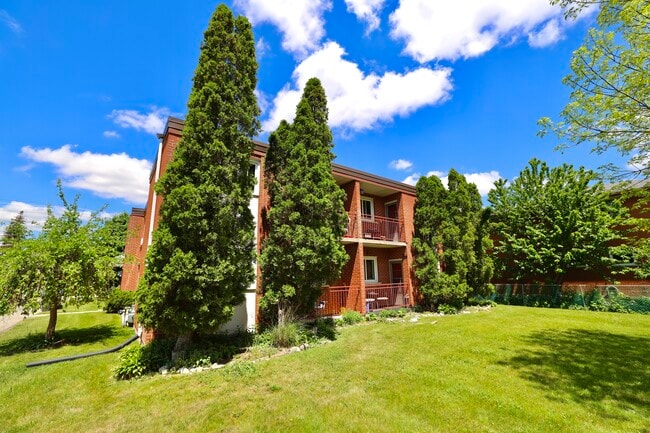 646 Silverbirch Rd in Waterloo, ON - Building Photo - Building Photo