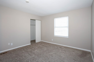 Fox Hunt Apartments in Dayton, OH - Building Photo - Interior Photo