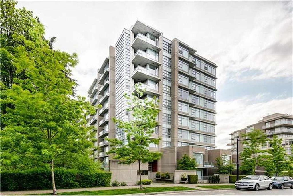 9266 University Crescent in Burnaby, BC - Building Photo