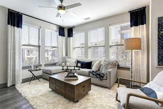 The Sawyer at One Bellevue Place Apartments in Nashville, TN - Building Photo - Interior Photo