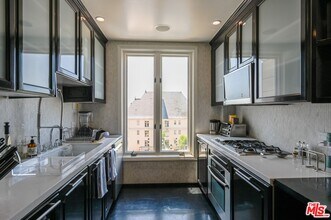 1424 N Crescent Heights Blvd in West Hollywood, CA - Foto de edificio - Building Photo