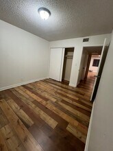 1447 E Windsor Rd in Glendale, CA - Building Photo - Building Photo