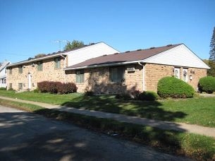 Southern Valley (VIDEO!) in Cedar Rapids, IA - Building Photo