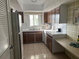 6161 Gulf Winds Dr in St Pete Beach, FL - Building Photo