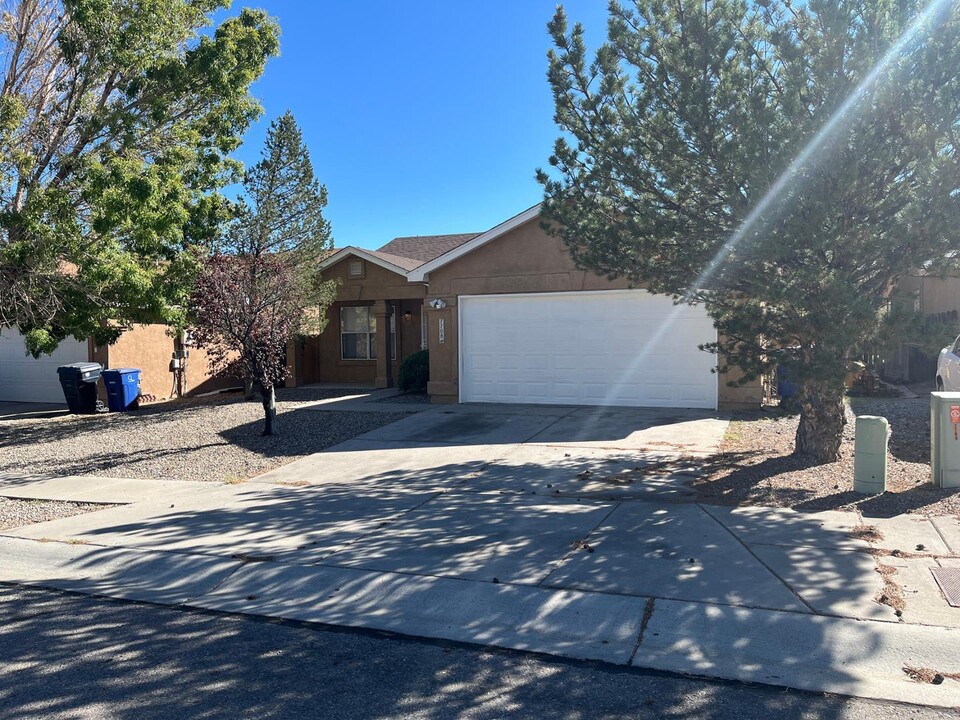 7708 Amy Marie Ct NW in Albuquerque, NM - Building Photo