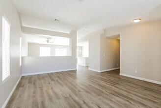 5232 Shasta Daisy St in North Las Vegas, NV - Building Photo - Building Photo