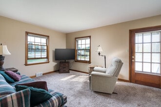 2411 W Mill Rd in Glendale, WI - Building Photo - Building Photo