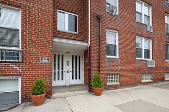 13405 Dahlia Ave in Flushing, NY - Building Photo - Building Photo