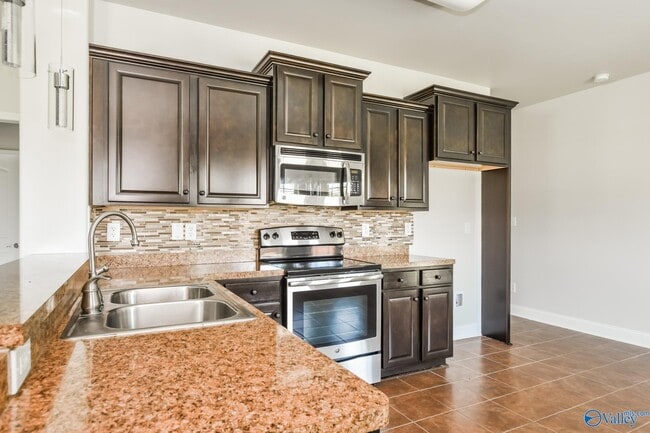 128 Lazy Oak Dr in New Market, AL - Building Photo - Building Photo