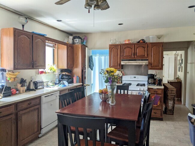 property at 52 Gorham St