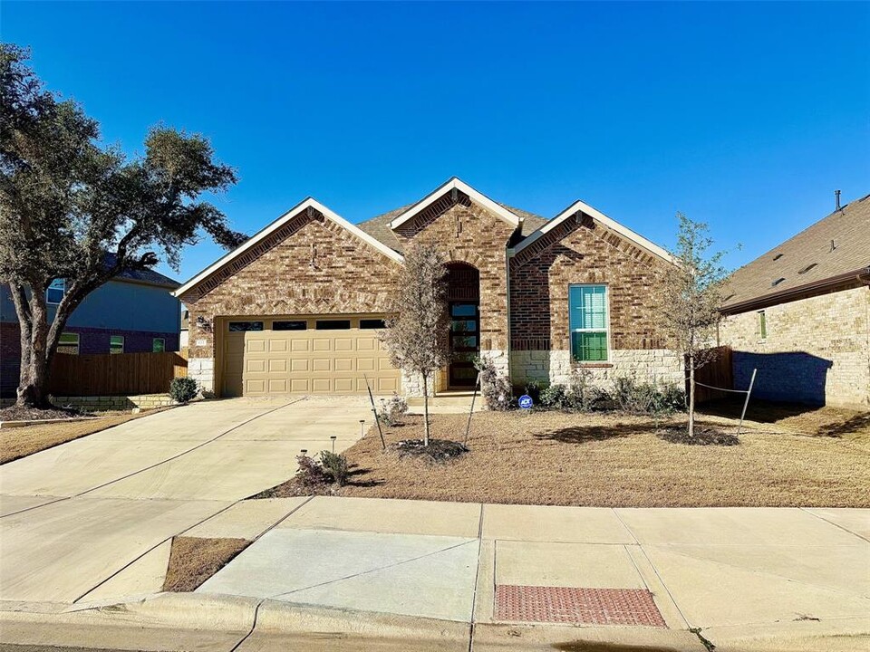 433 Abruzzi St in Leander, TX - Building Photo