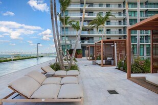 3131 NE 7th Ave, Unit 3802 in Miami, FL - Building Photo