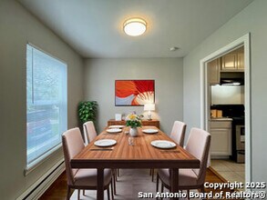 243 Deerwood Dr in San Antonio, TX - Building Photo - Building Photo