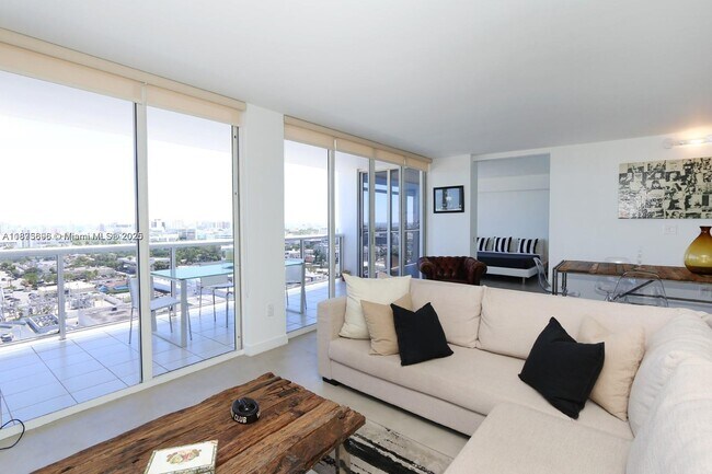 property at 1900 Sunset Harbour Dr