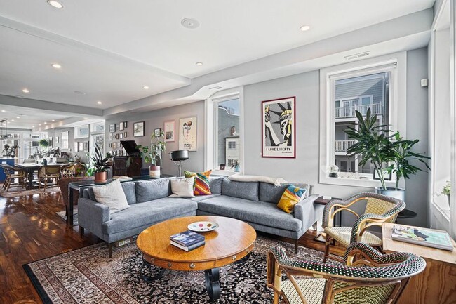 property at 419 Newton Pl NW