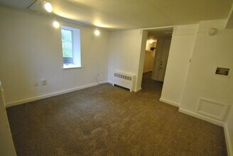 554 S 5th Ave in Ann Arbor, MI - Building Photo - Building Photo