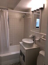 1711 Massachusetts Ave NW, Unit 404 in Washington, DC - Foto de edificio - Building Photo