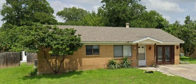 property at 137 Lullwood Dr