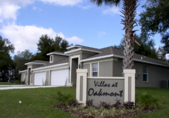 Villas at Oakmont in Clermont, FL - Foto de edificio