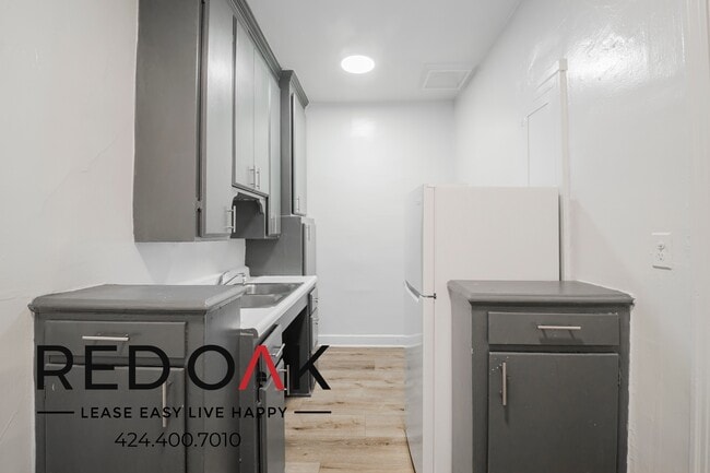 454 S Catalina St in Los Angeles, CA - Building Photo - Building Photo